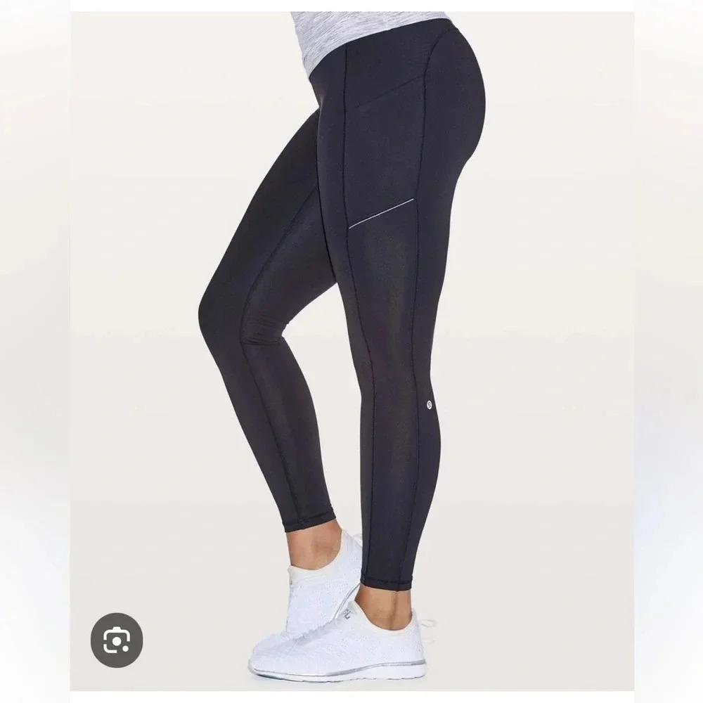 Lululemon speed up tight warp tech fleece 28” size 4 midnight navy
